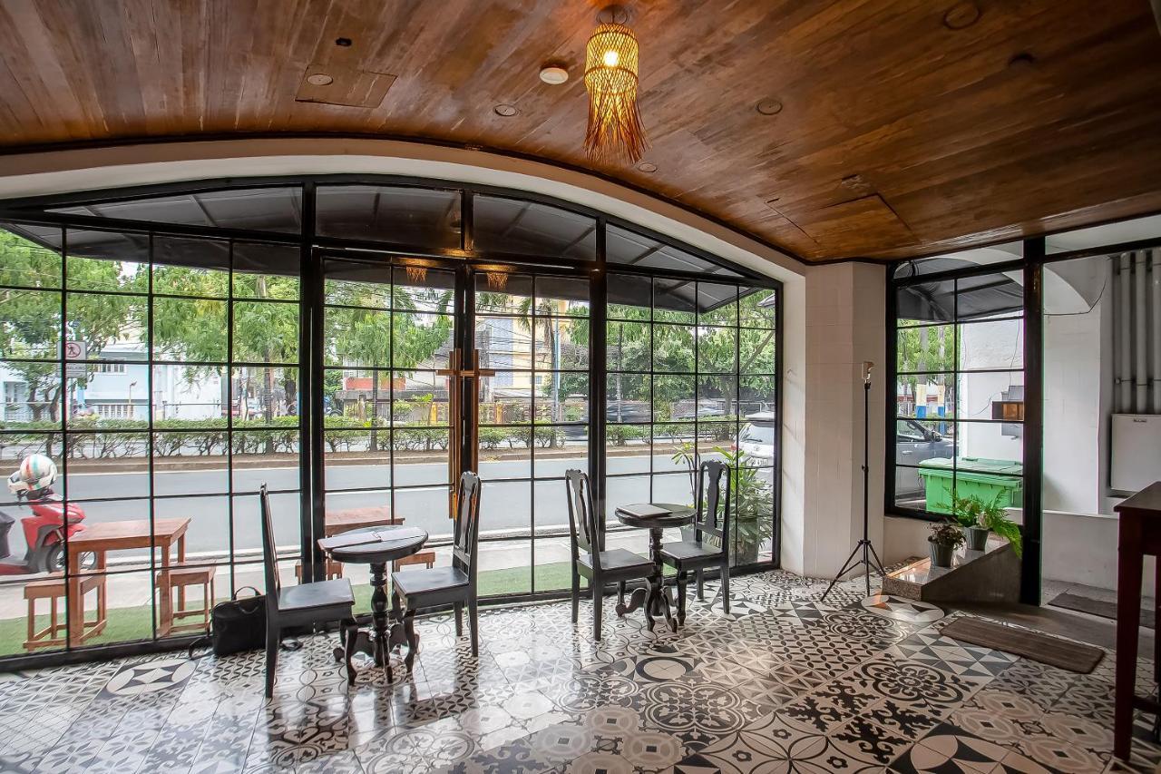Oyo 821 Connector Hostel Makati City Ngoại thất bức ảnh