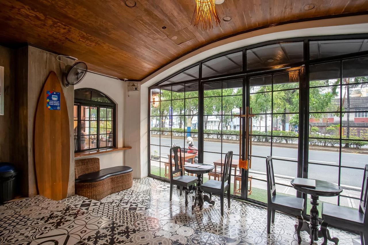 Oyo 821 Connector Hostel Makati City Ngoại thất bức ảnh