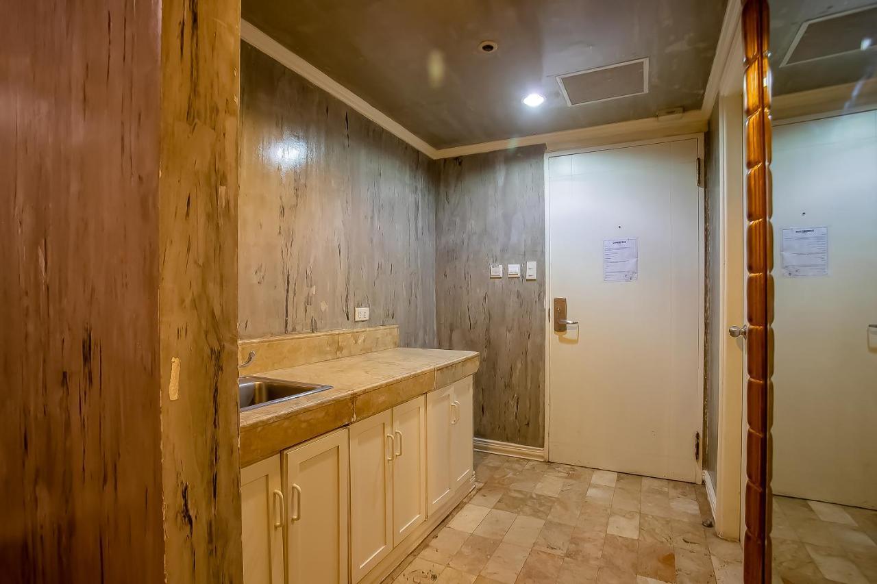 Oyo 821 Connector Hostel Makati City Ngoại thất bức ảnh