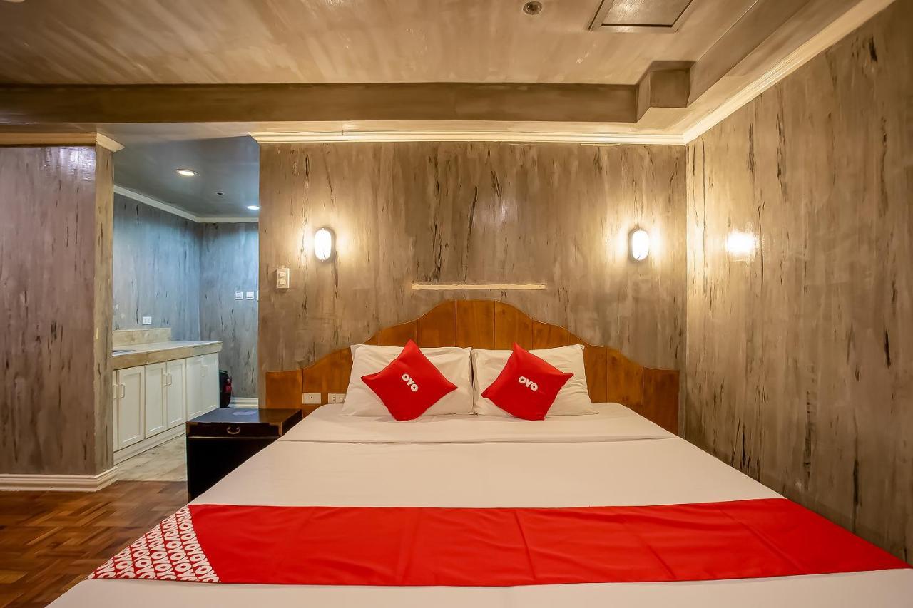 Oyo 821 Connector Hostel Makati City Ngoại thất bức ảnh