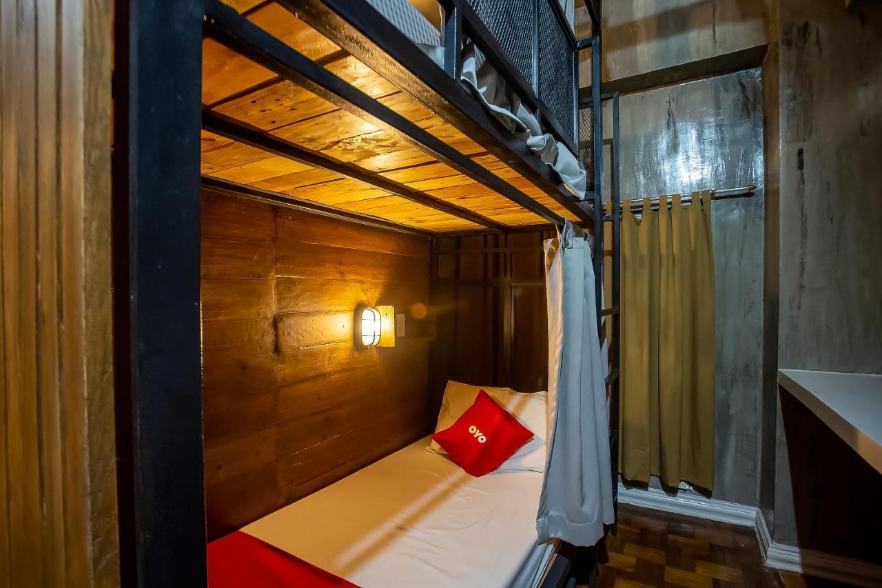 Oyo 821 Connector Hostel Makati City Ngoại thất bức ảnh