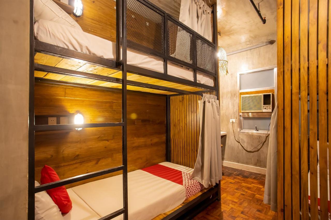 Oyo 821 Connector Hostel Makati City Ngoại thất bức ảnh
