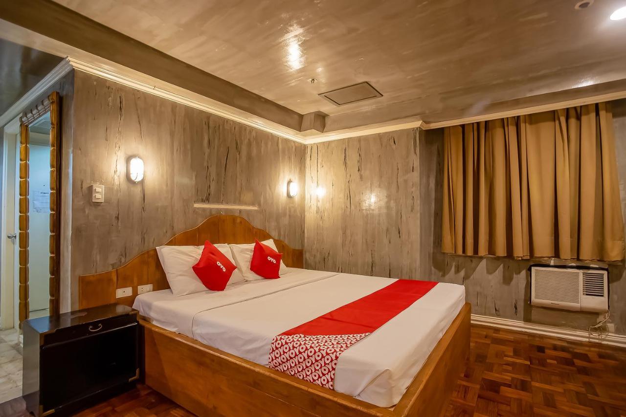 Oyo 821 Connector Hostel Makati City Ngoại thất bức ảnh