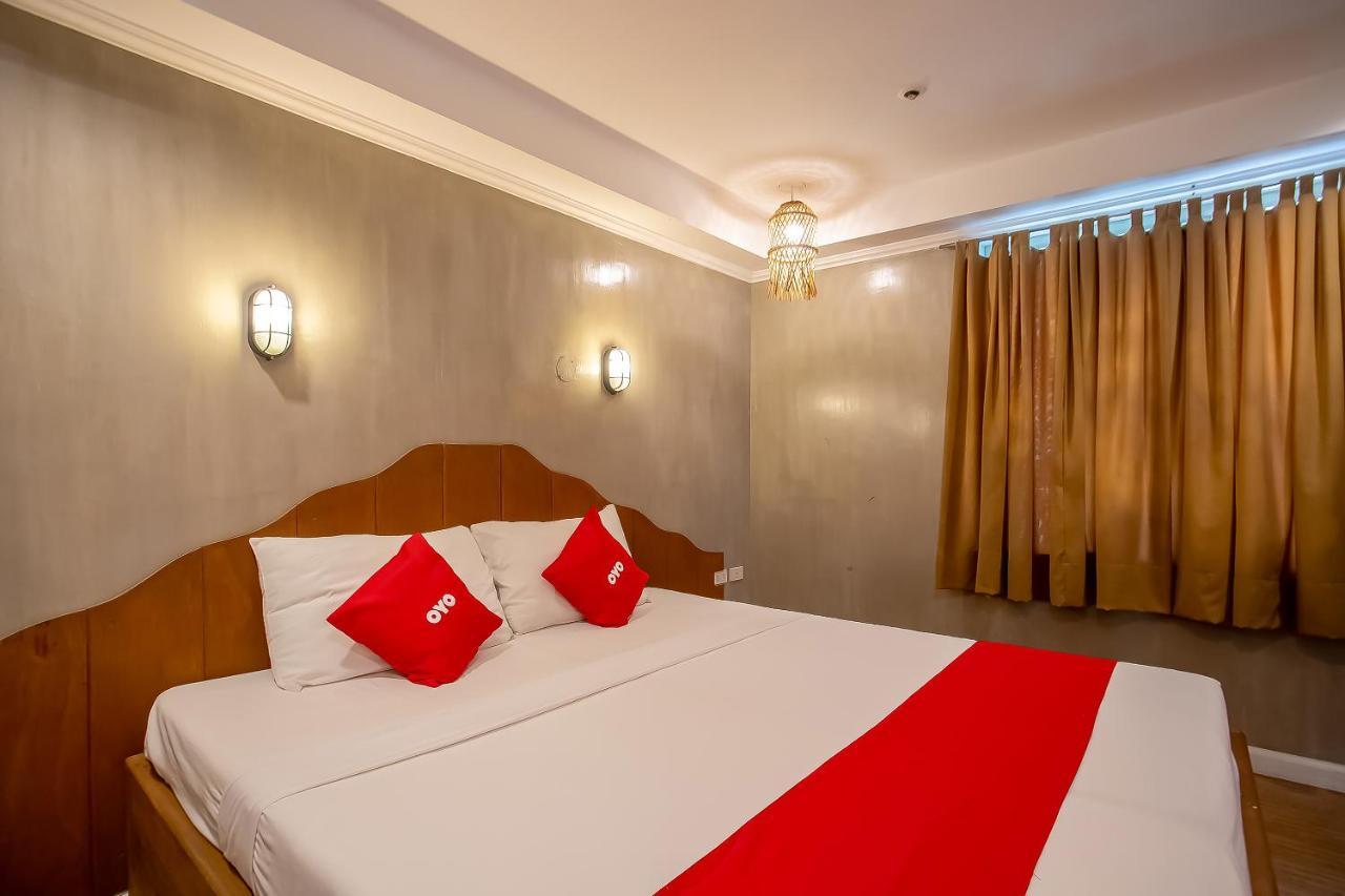 Oyo 821 Connector Hostel Makati City Ngoại thất bức ảnh