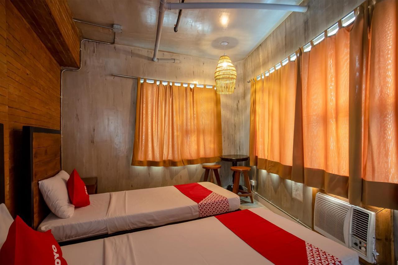 Oyo 821 Connector Hostel Makati City Ngoại thất bức ảnh