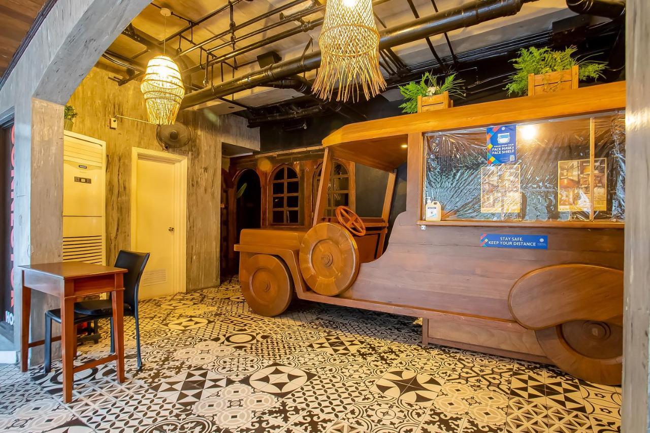 Oyo 821 Connector Hostel Makati City Ngoại thất bức ảnh