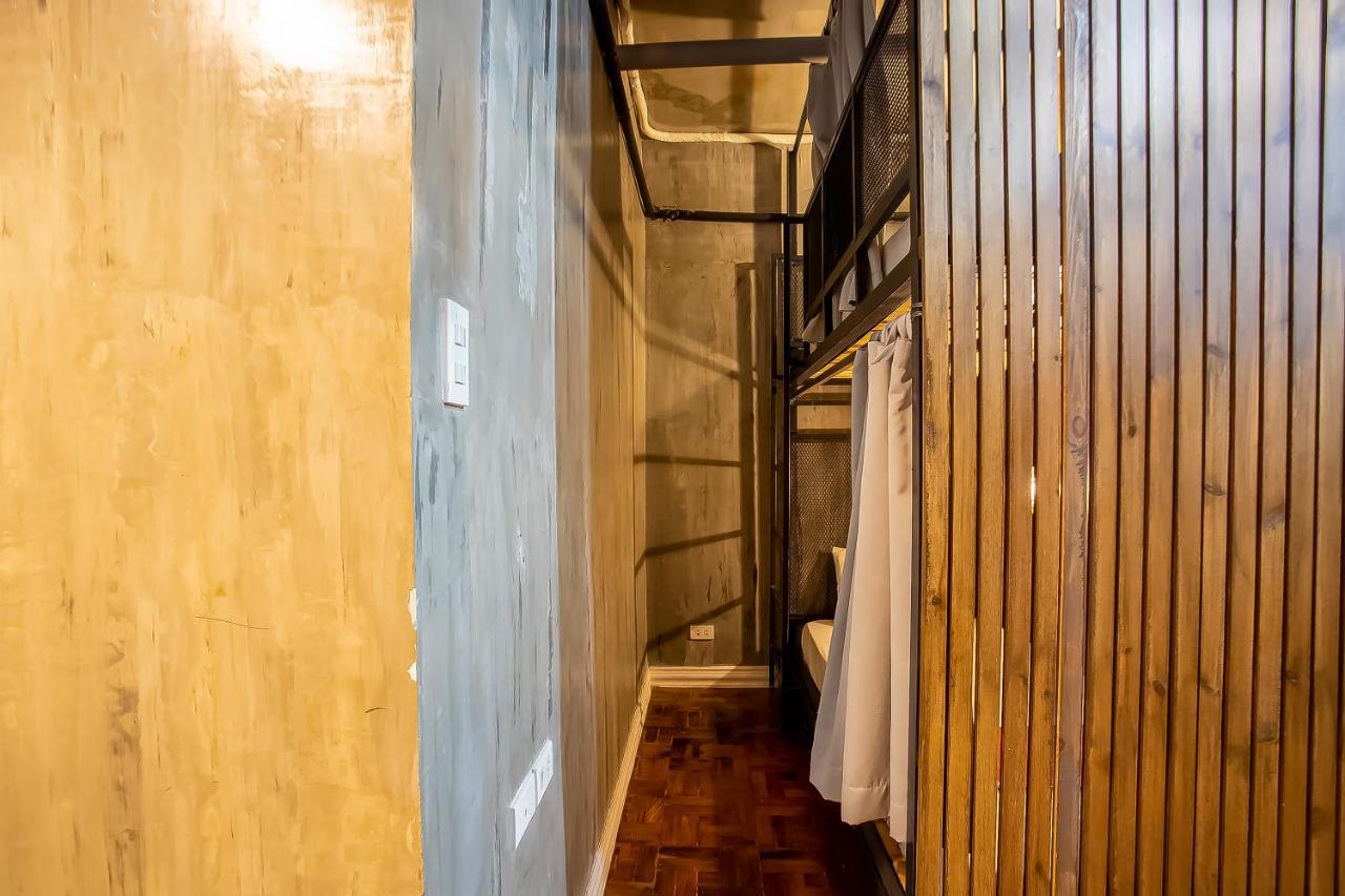 Oyo 821 Connector Hostel Makati City Ngoại thất bức ảnh