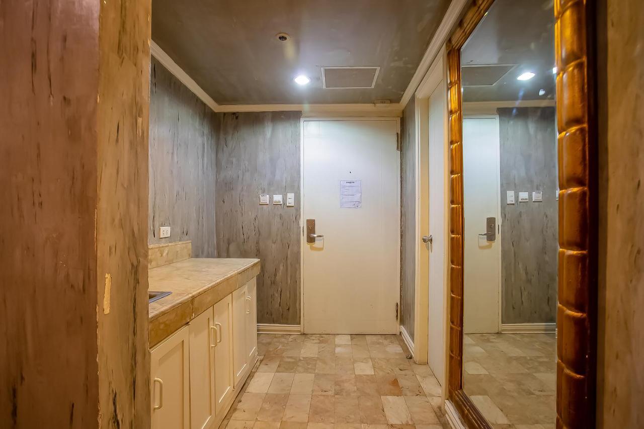 Oyo 821 Connector Hostel Makati City Ngoại thất bức ảnh