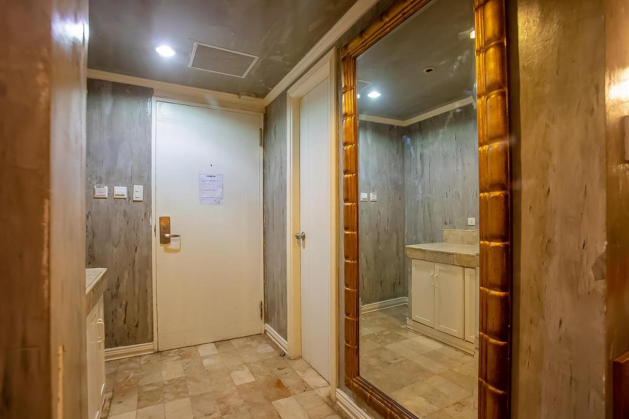 Oyo 821 Connector Hostel Makati City Ngoại thất bức ảnh