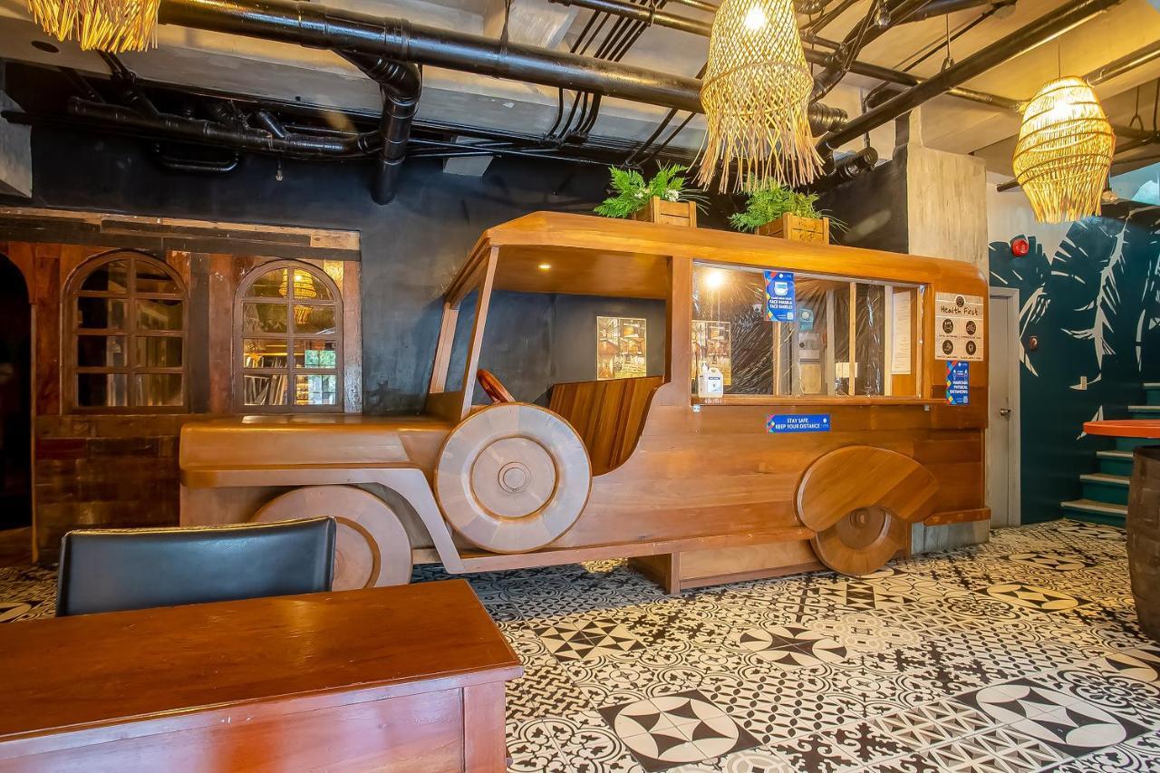 Oyo 821 Connector Hostel Makati City Ngoại thất bức ảnh