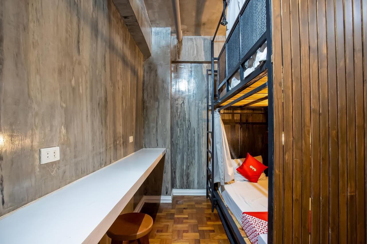 Oyo 821 Connector Hostel Makati City Ngoại thất bức ảnh