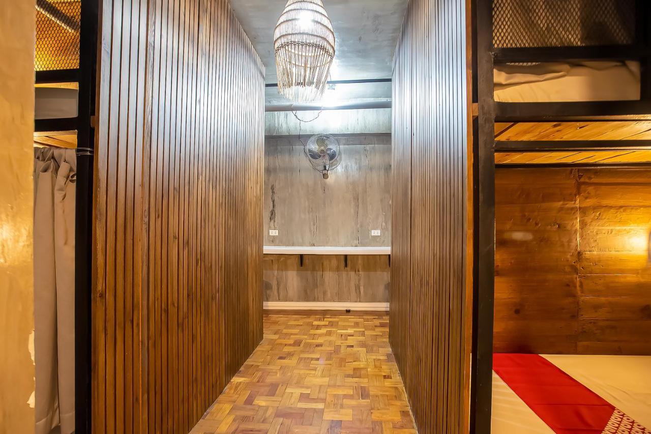 Oyo 821 Connector Hostel Makati City Ngoại thất bức ảnh