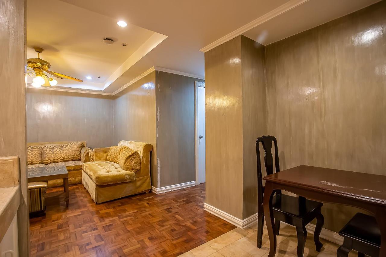 Oyo 821 Connector Hostel Makati City Ngoại thất bức ảnh